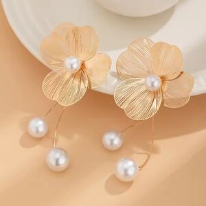 Anthropologie Gold Floral Pearl Earrings